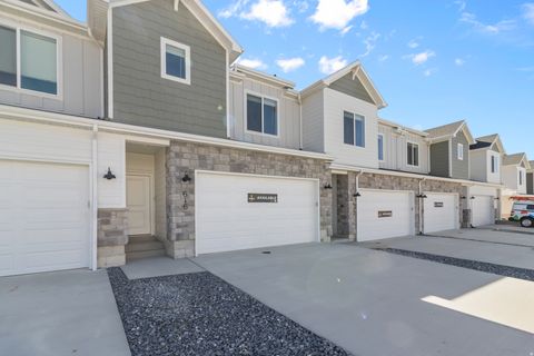 Townhouse For Sale - 724 W 750 #8051<br/> Cache County, Smithfield, UT 84335