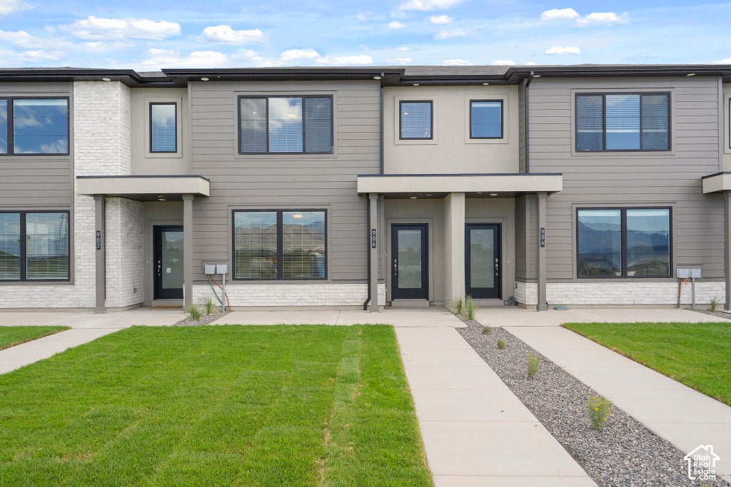 Photo of 904 S 850 W, American Fork, UT 84003 (MLS # 2192543)