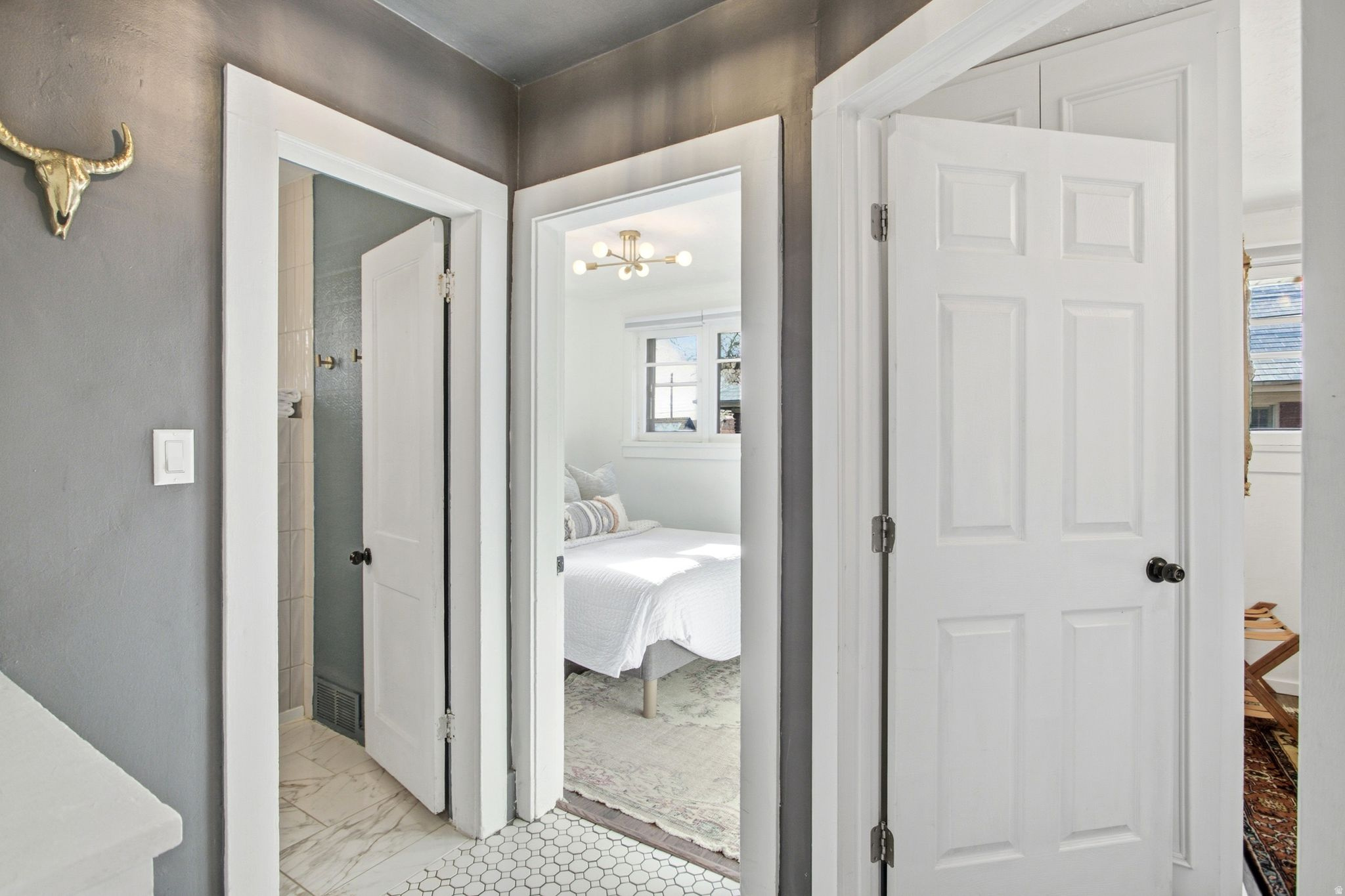 NOB HILL - Residential