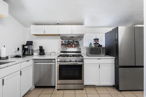 Tiny photo for 694 E 100 S, Spanish Fork, UT 84660 (MLS # 2155231)