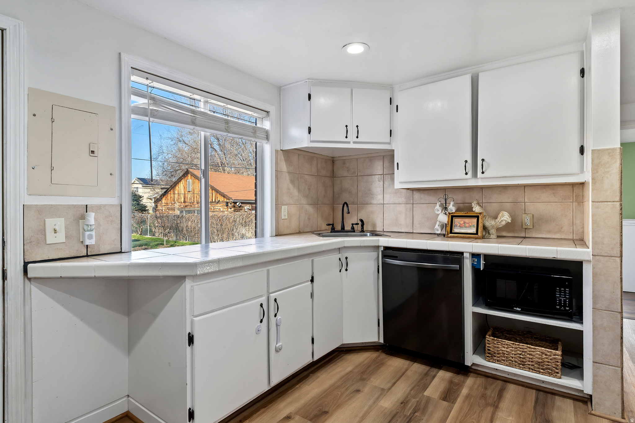 GLENDALE GARDENS - Residential