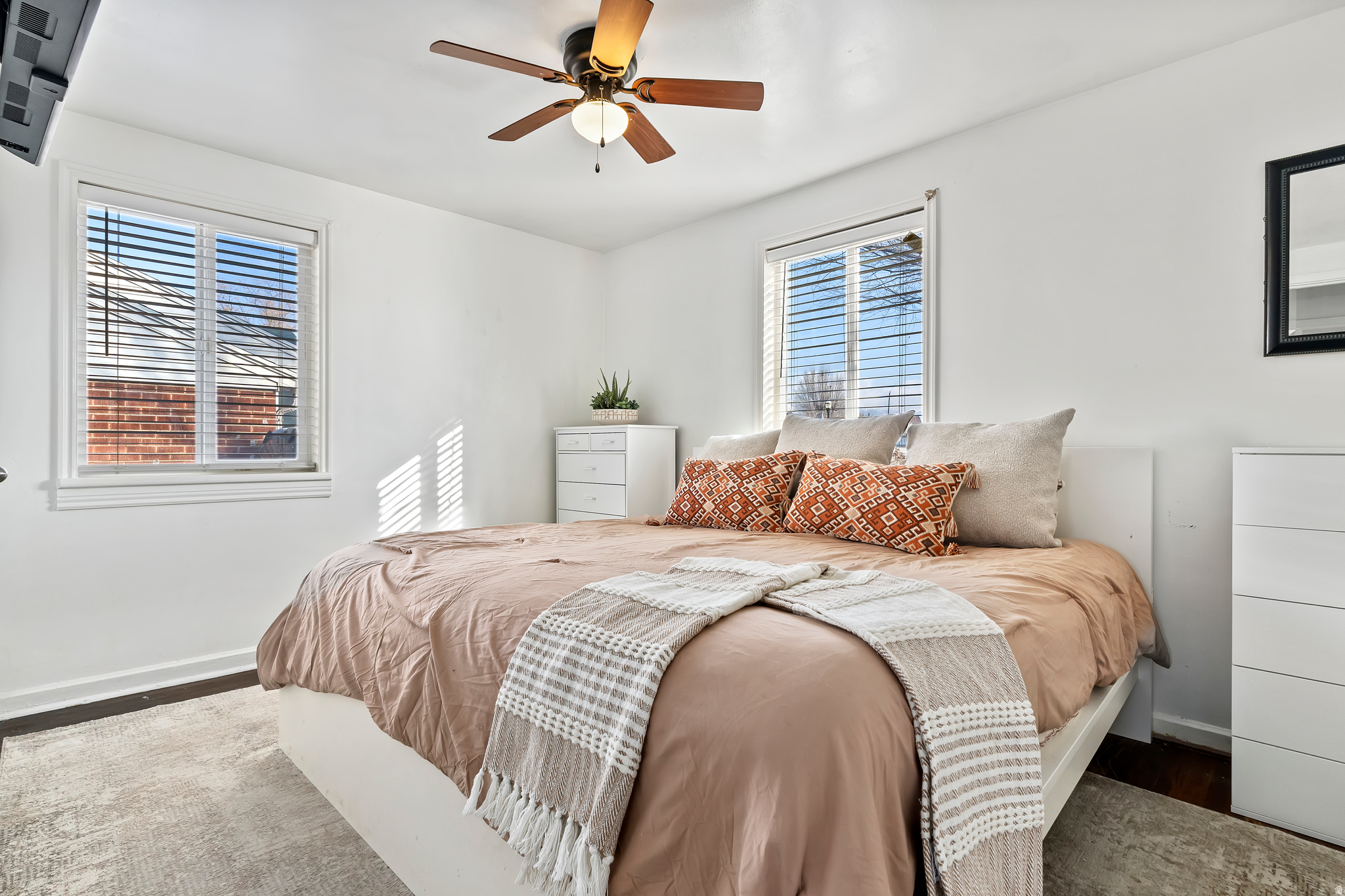 GLENDALE GARDENS - Residential