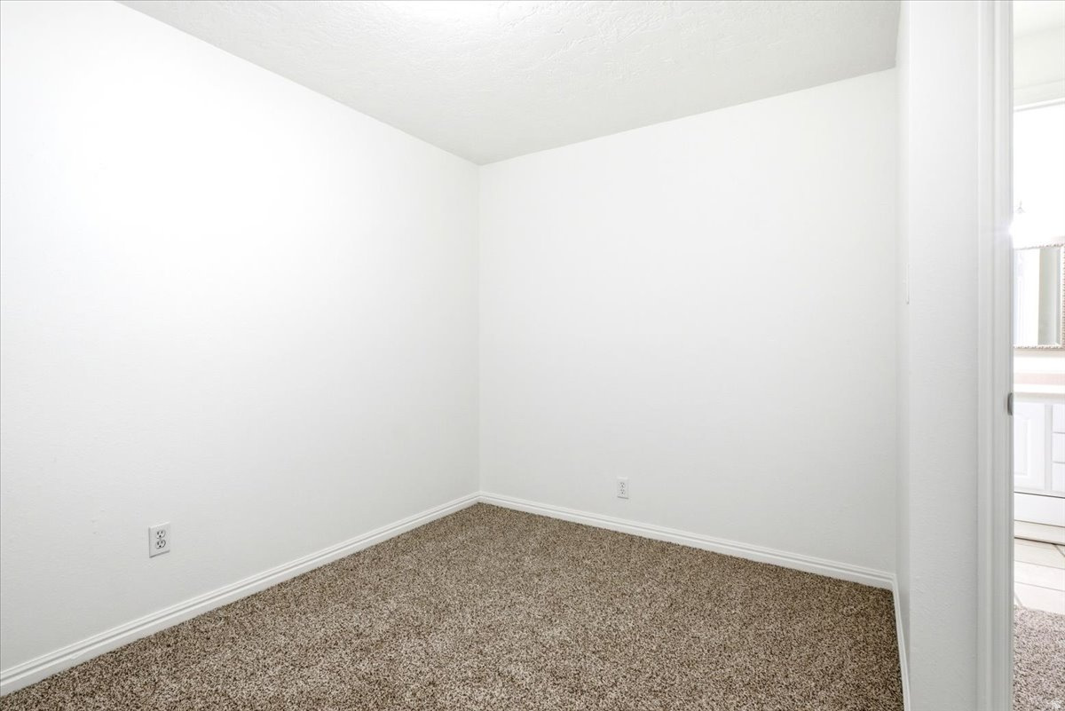 OQUIRRH SHADOWS - Residential