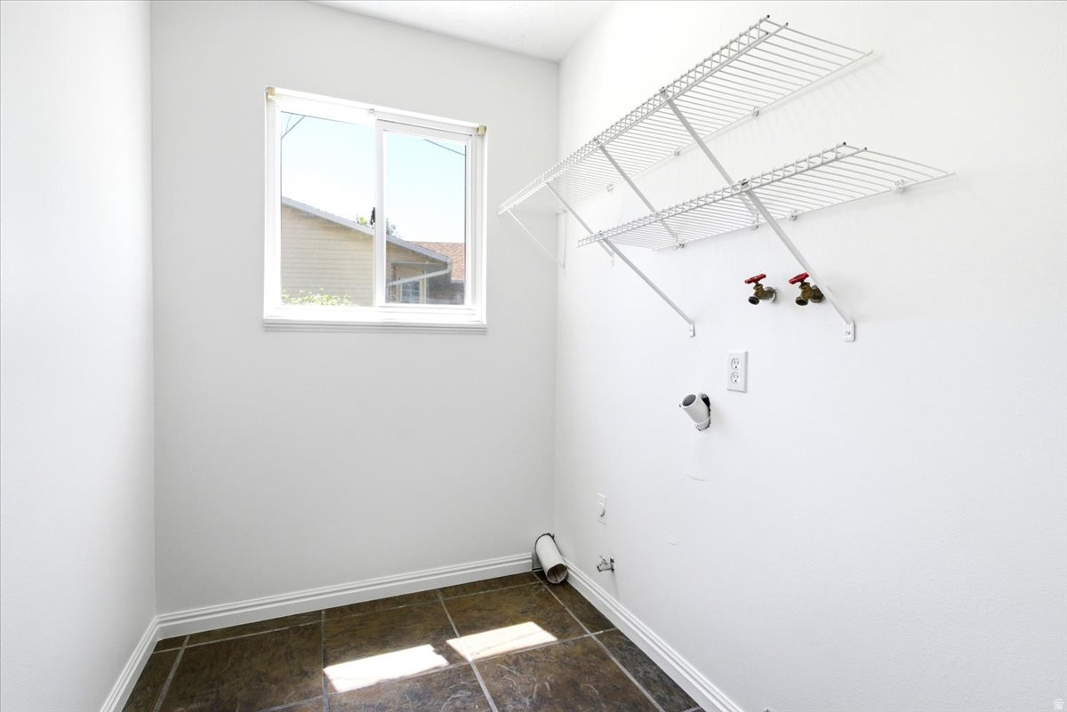 OQUIRRH SHADOWS - Residential