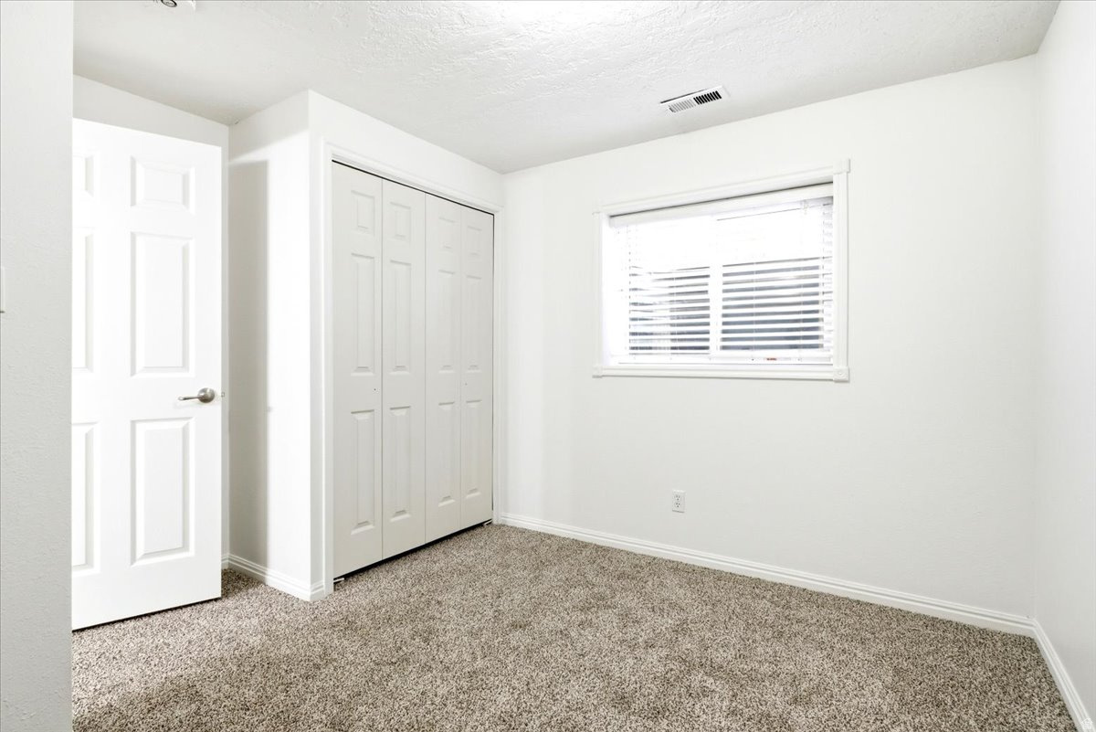 OQUIRRH SHADOWS - Residential