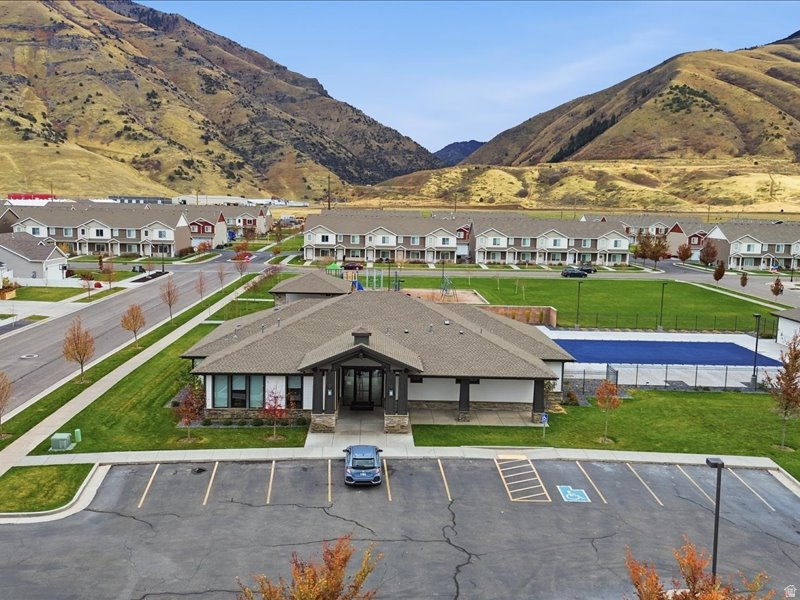 ELK MOUNTAIN - Residential