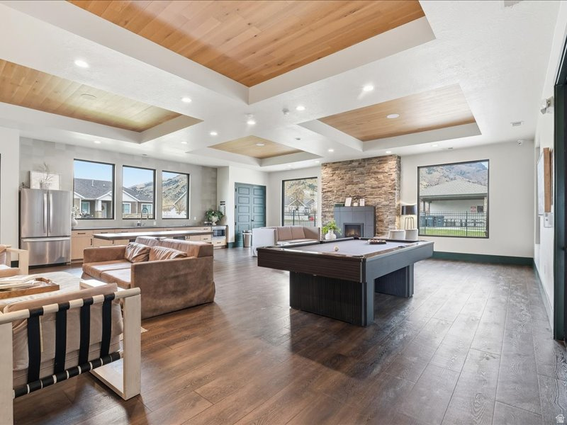 ELK MOUNTAIN - Residential