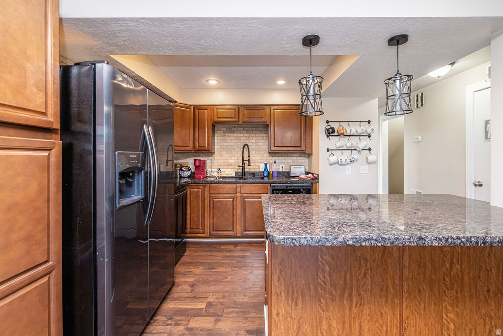 SUNDOWNER CONDOS - Residential