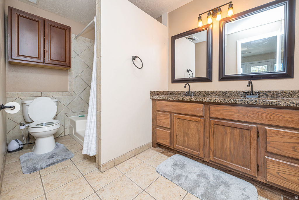 SUNDOWNER CONDOS - Residential