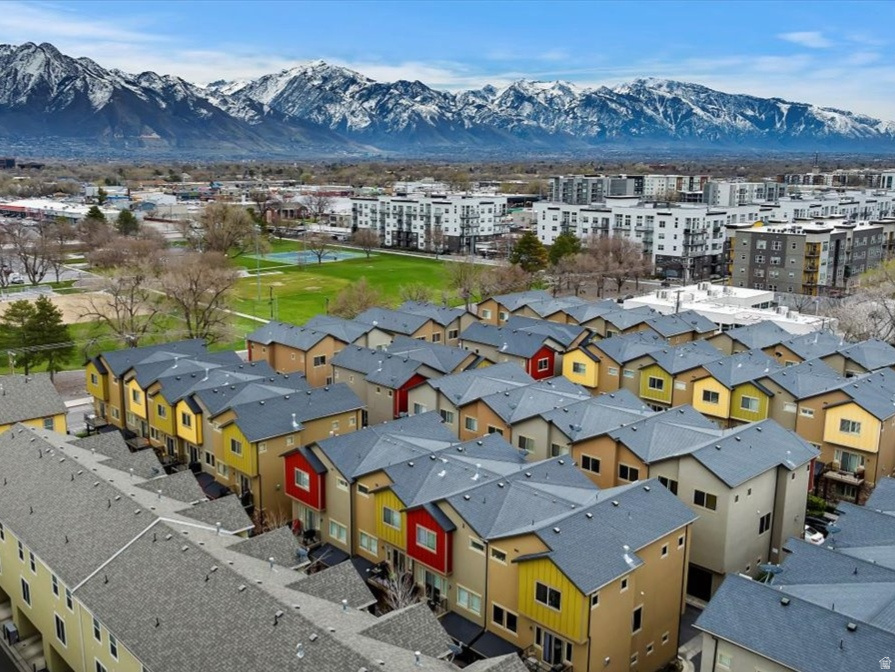 PLYMOUTH AVENUE TOWNHOMES PHASE 5 - Residential