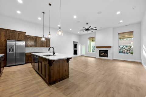 Tiny photo for 6070 S BUNDA WAY, Saint George, UT 84790 (MLS # 2120960)
