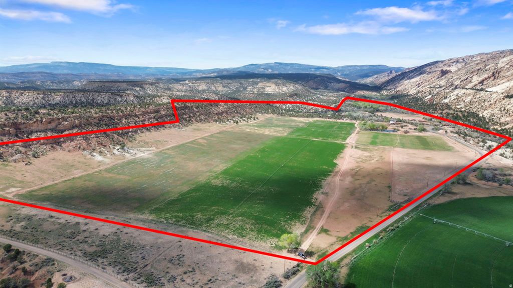 Photo of 2275 N PINE RD, Escalante, UT 84726 (MLS # 2150500)