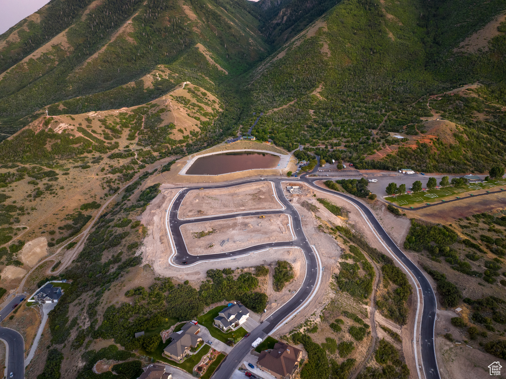 OAKRIDGE COVE - Residential