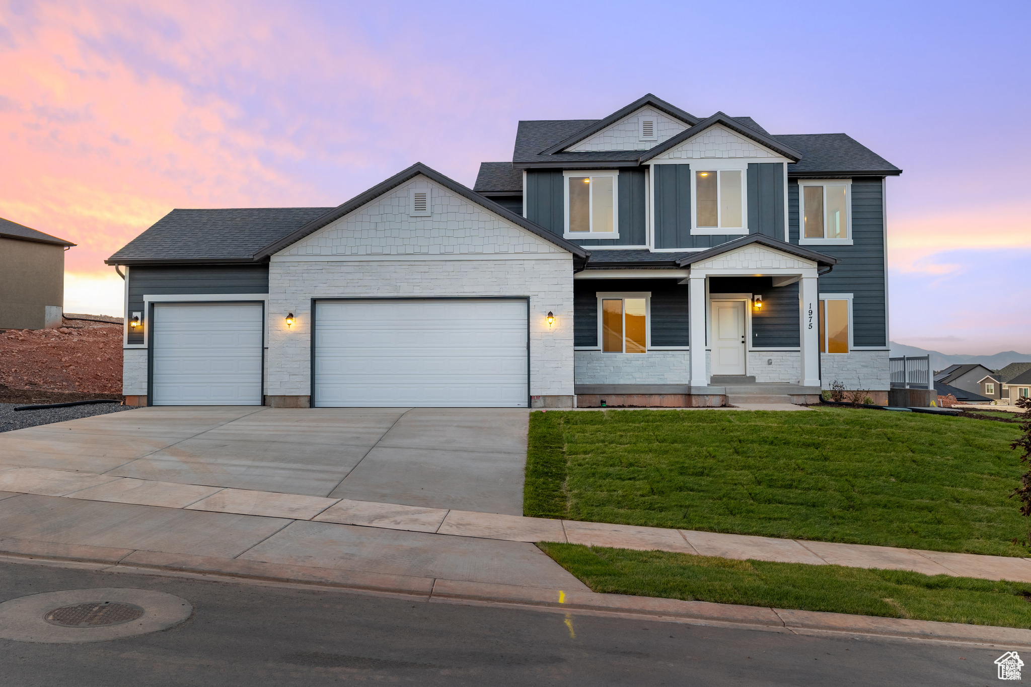 OAKRIDGE COVE - Residential