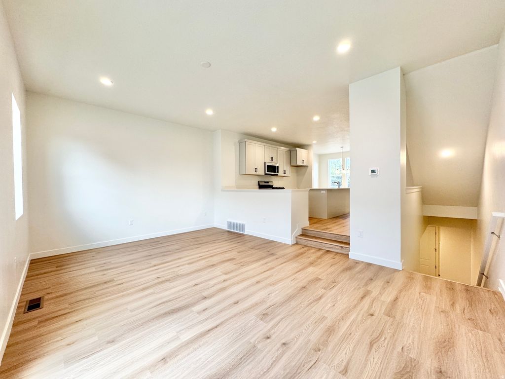 Photo of 1650 N MAIN ST, Layton, UT 84041 (MLS # 2141935)