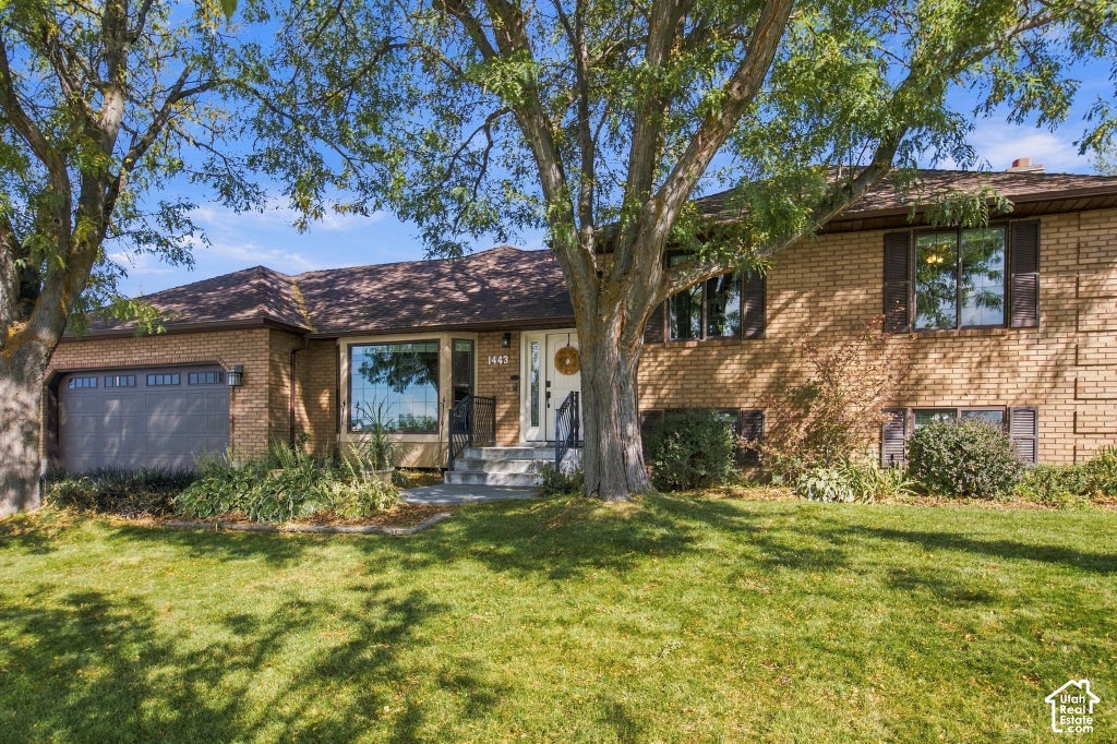 Photo of 1443 E HILDA DR S, Fruit Heights, UT 84037 (MLS # 2189888)