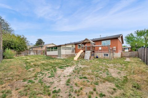 Tiny photo for 521 E 8045 S, Sandy, UT 84070 (MLS # 2156515)