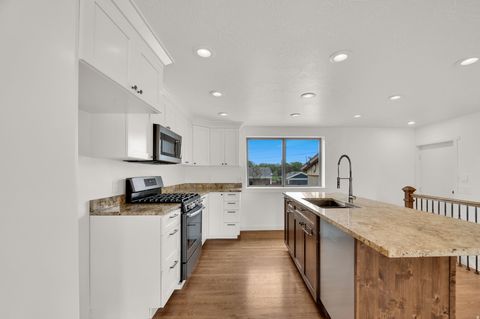 Tiny photo for 521 E 8045 S, Sandy, UT 84070 (MLS # 2156515)