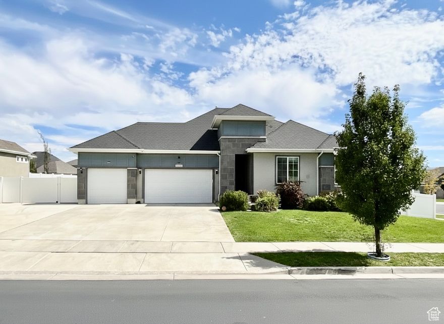 Don't miss out on this great rambler with 9 ft ceilings on main floor, plus 8ft doors throughout main level. Looking for single level living, this is it! Basement is 90% finished and has a bright and open flow. Located on a corner lot with access to shopping, Mtn View Corridor and more.