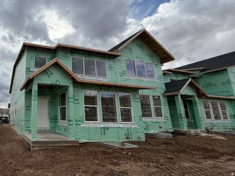 Photo of 1584 W VIOLA LN #3049, Saratoga Springs, UT 84045 (MLS # 2137218)