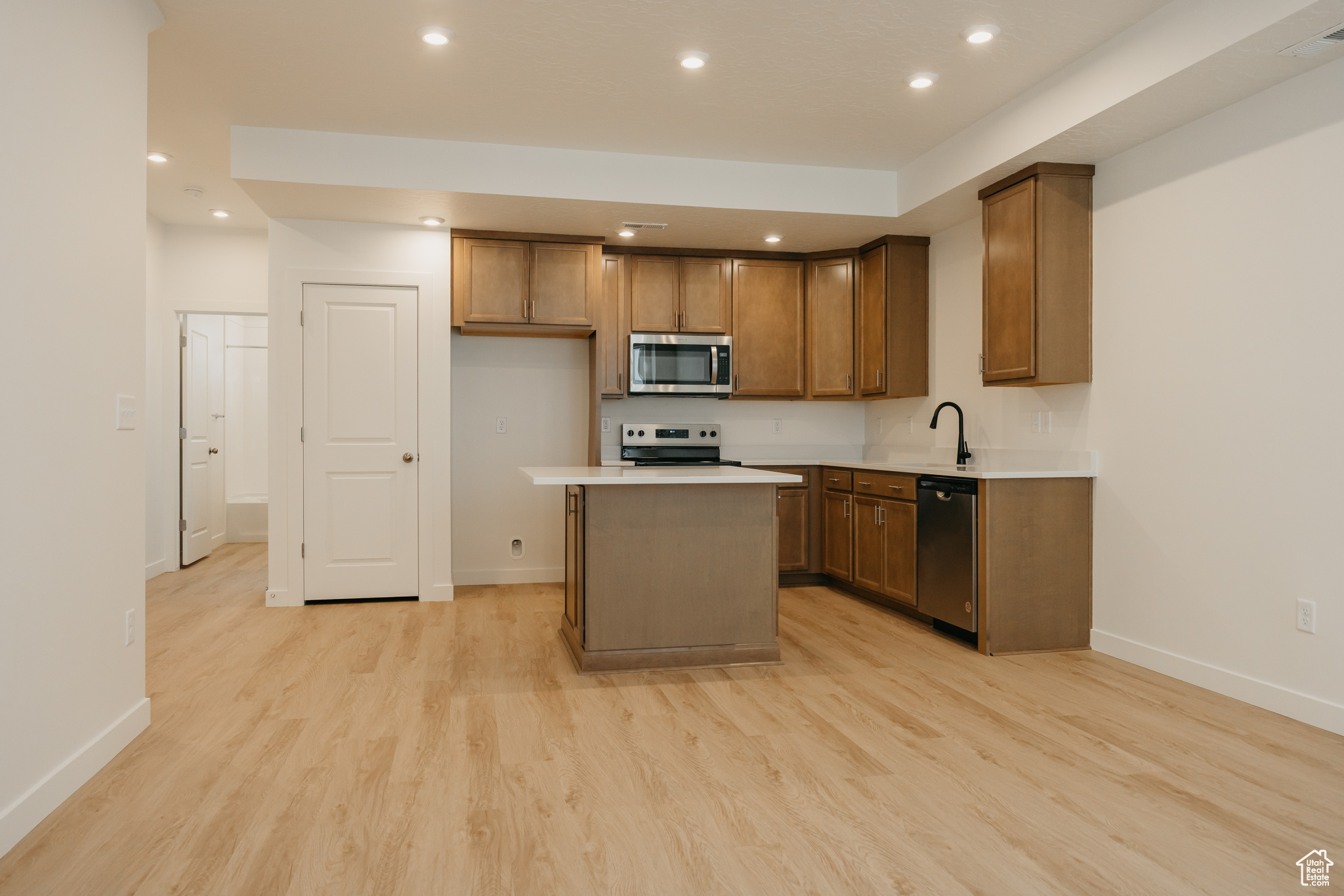 PROMINENCE POINT - Residential