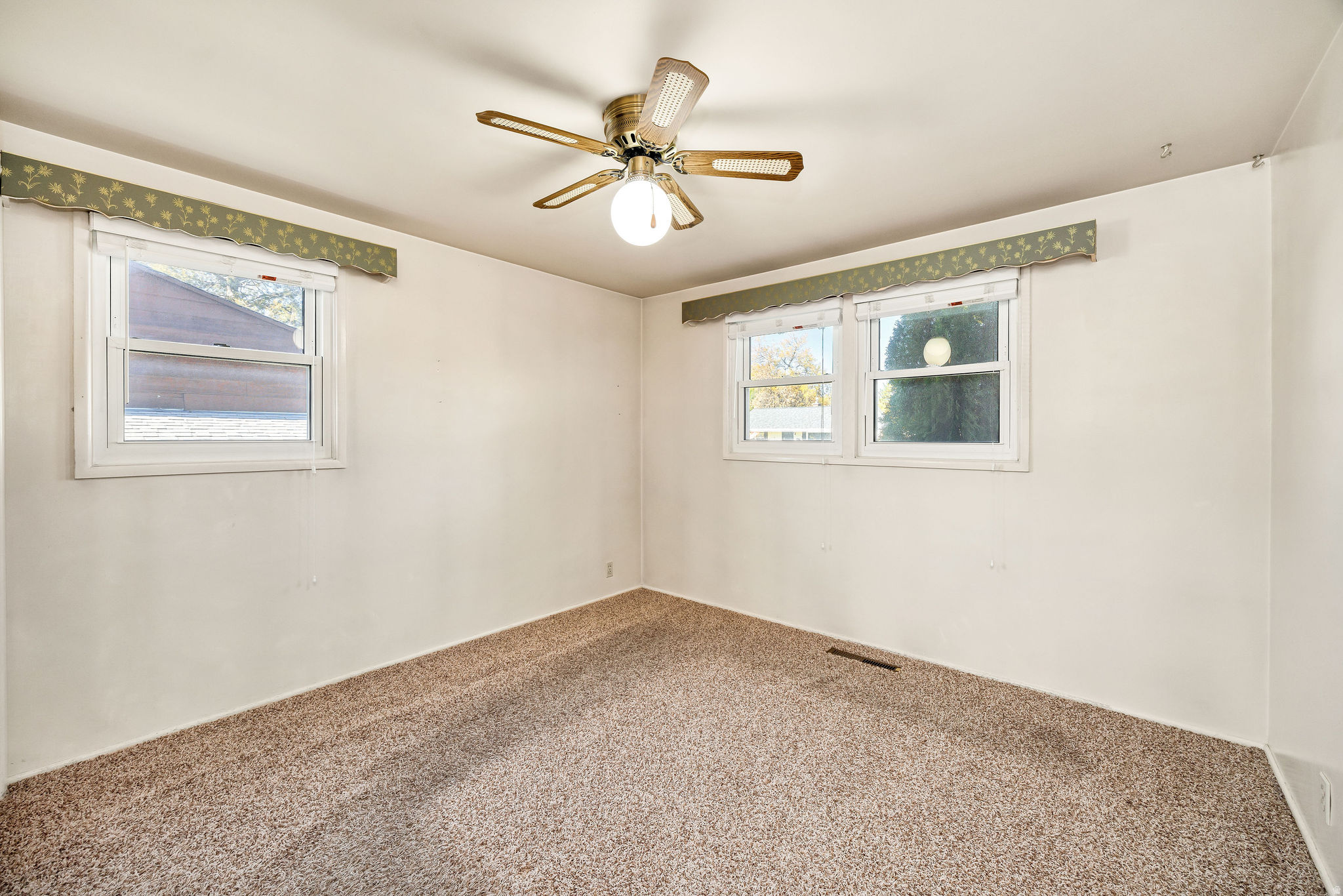 GREEN ACRES SUBD - Residential