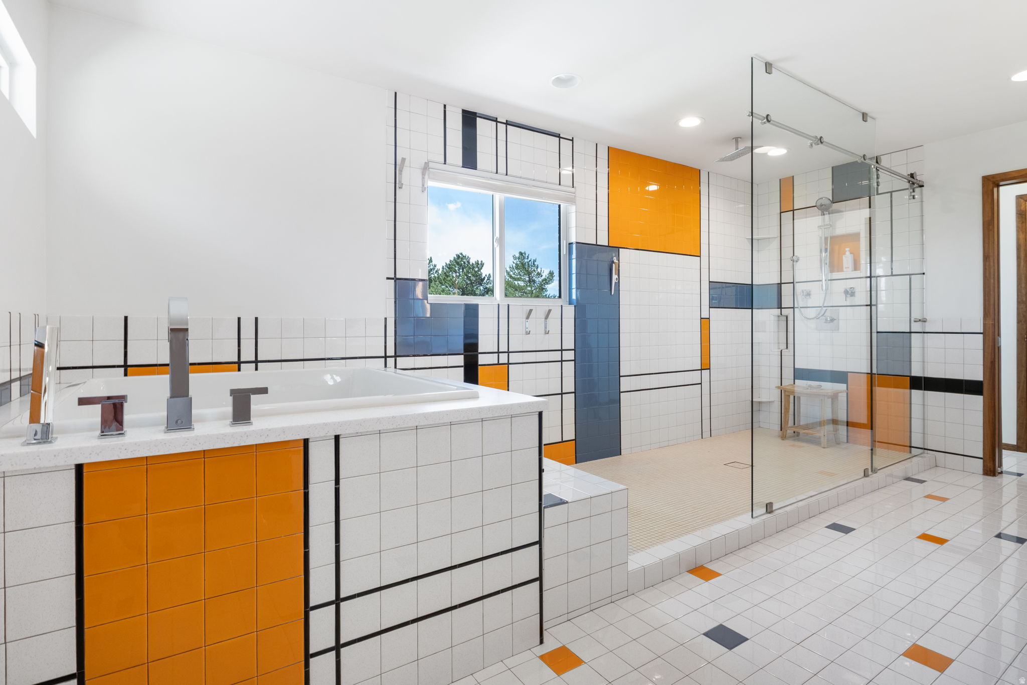 OAK HILLS - Residential