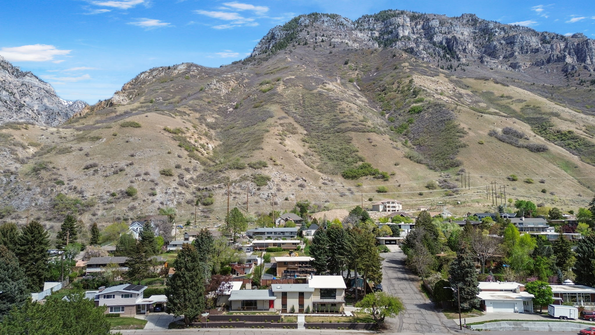 OAK HILLS - Residential