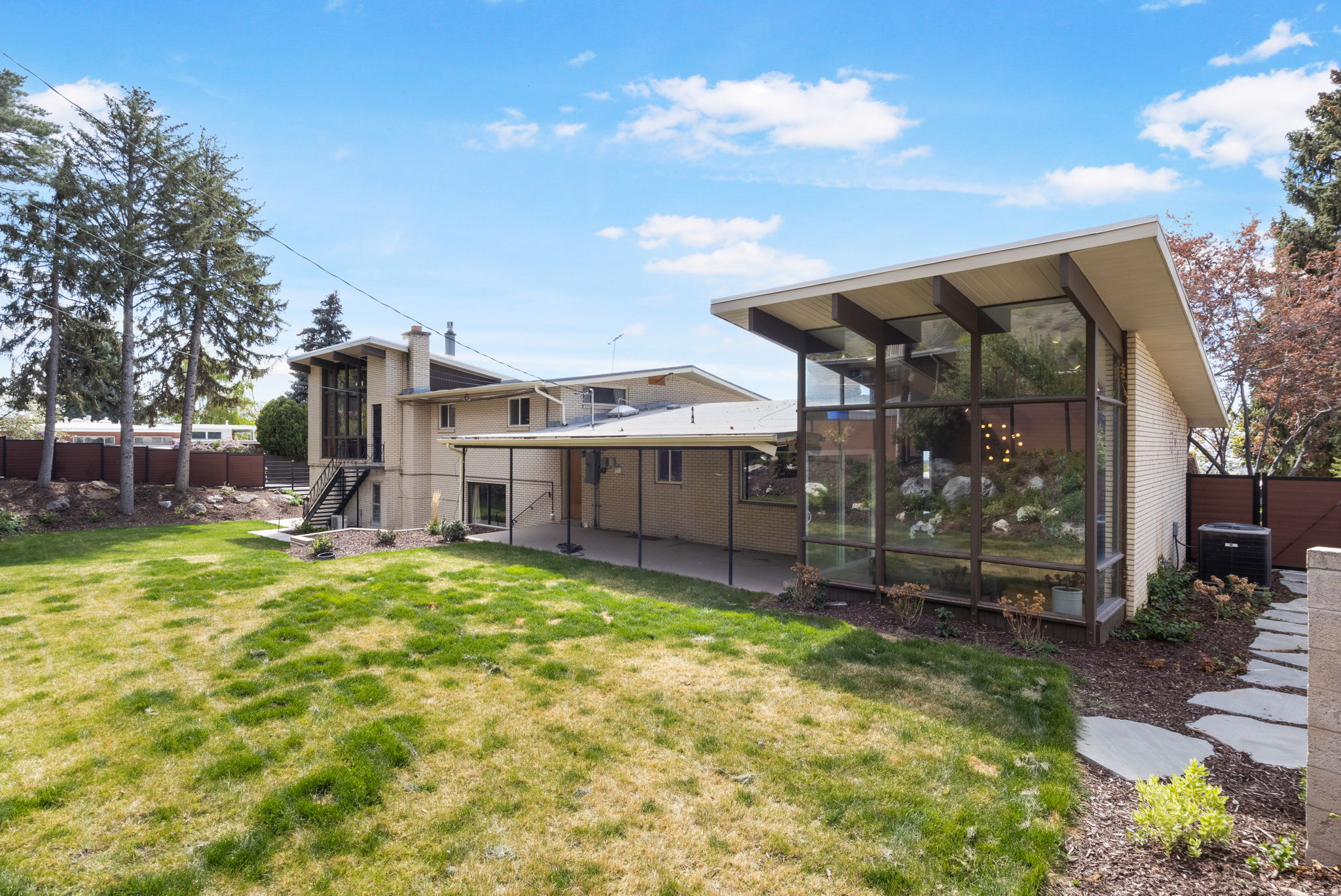 OAK HILLS - Residential