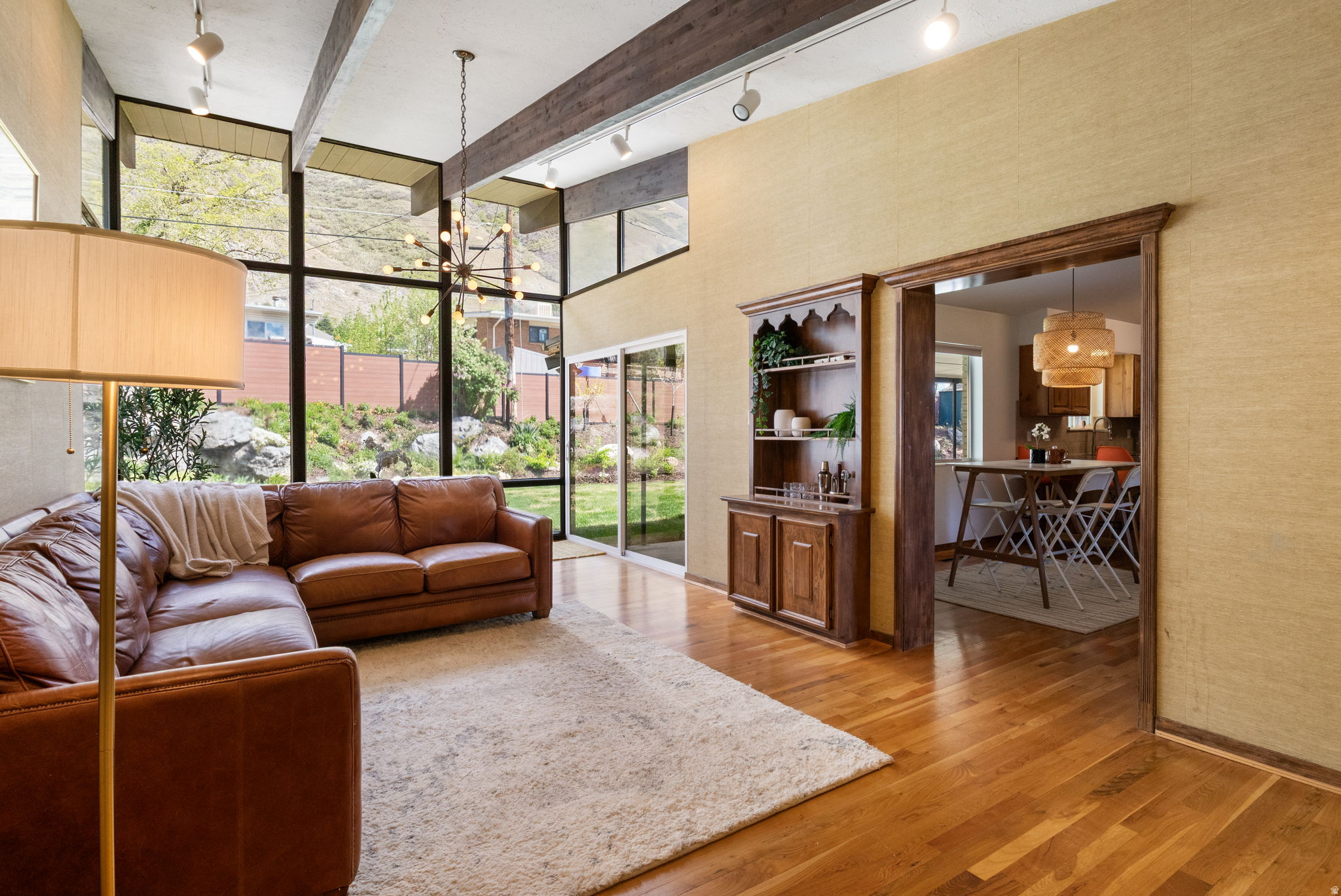 OAK HILLS - Residential