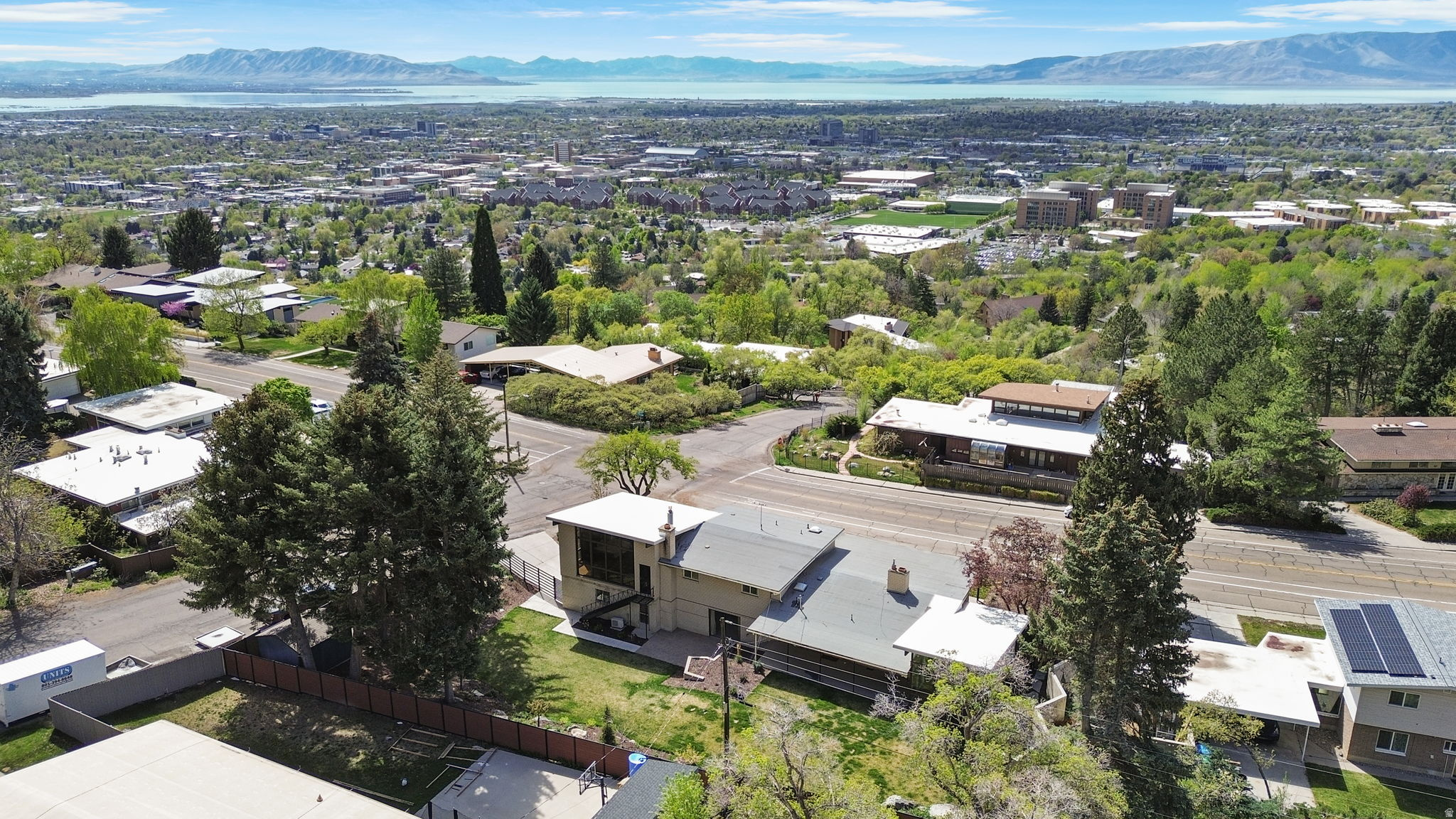 OAK HILLS - Residential