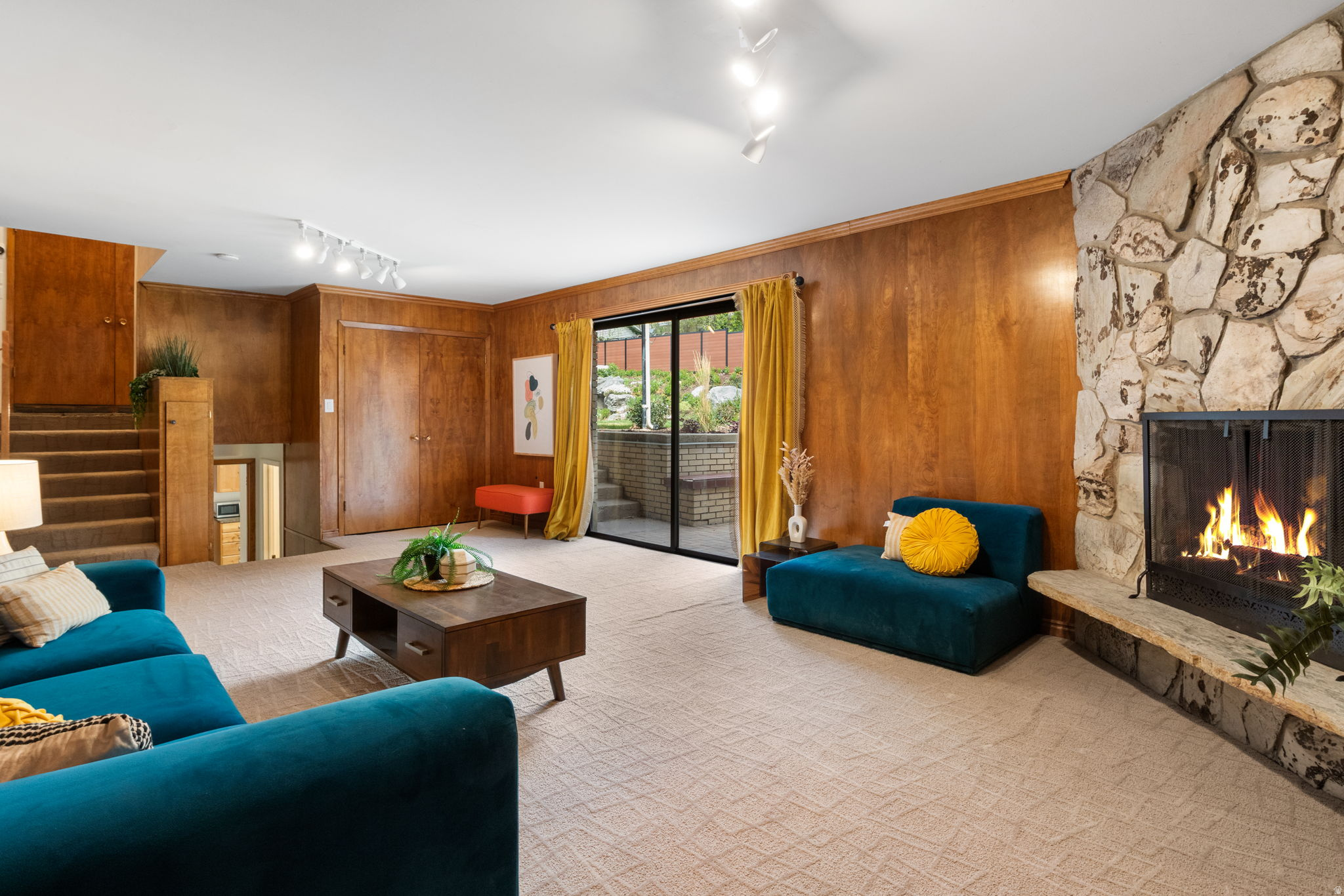 OAK HILLS - Residential