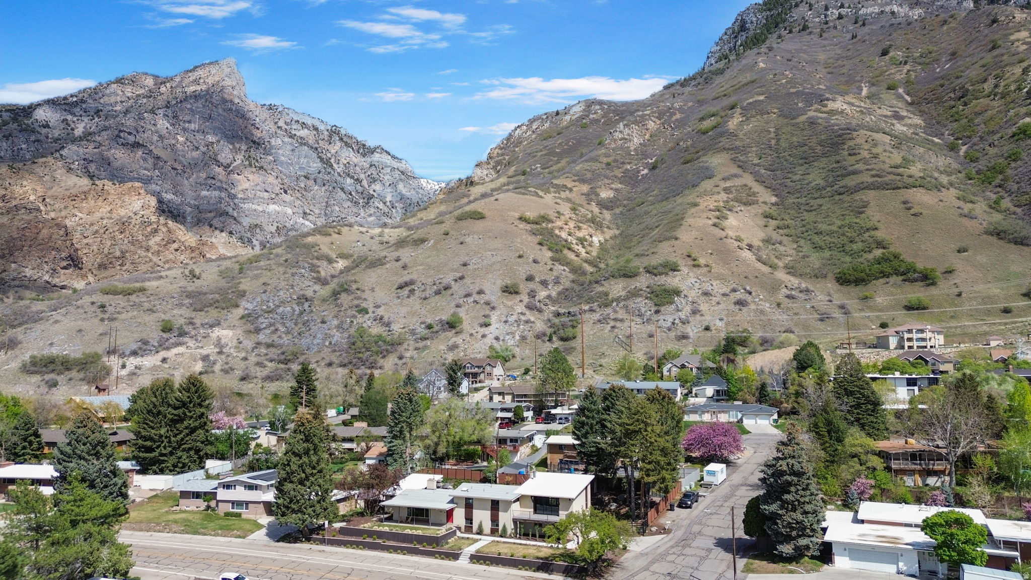 OAK HILLS - Residential