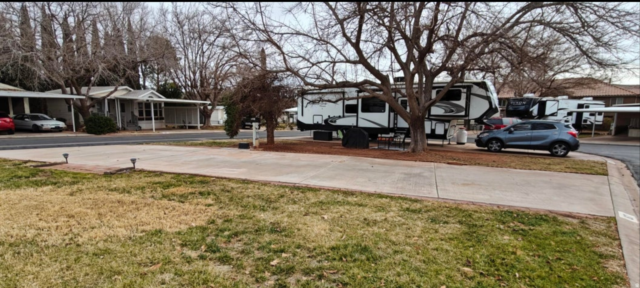 KINGS ROW EST 1 - Land