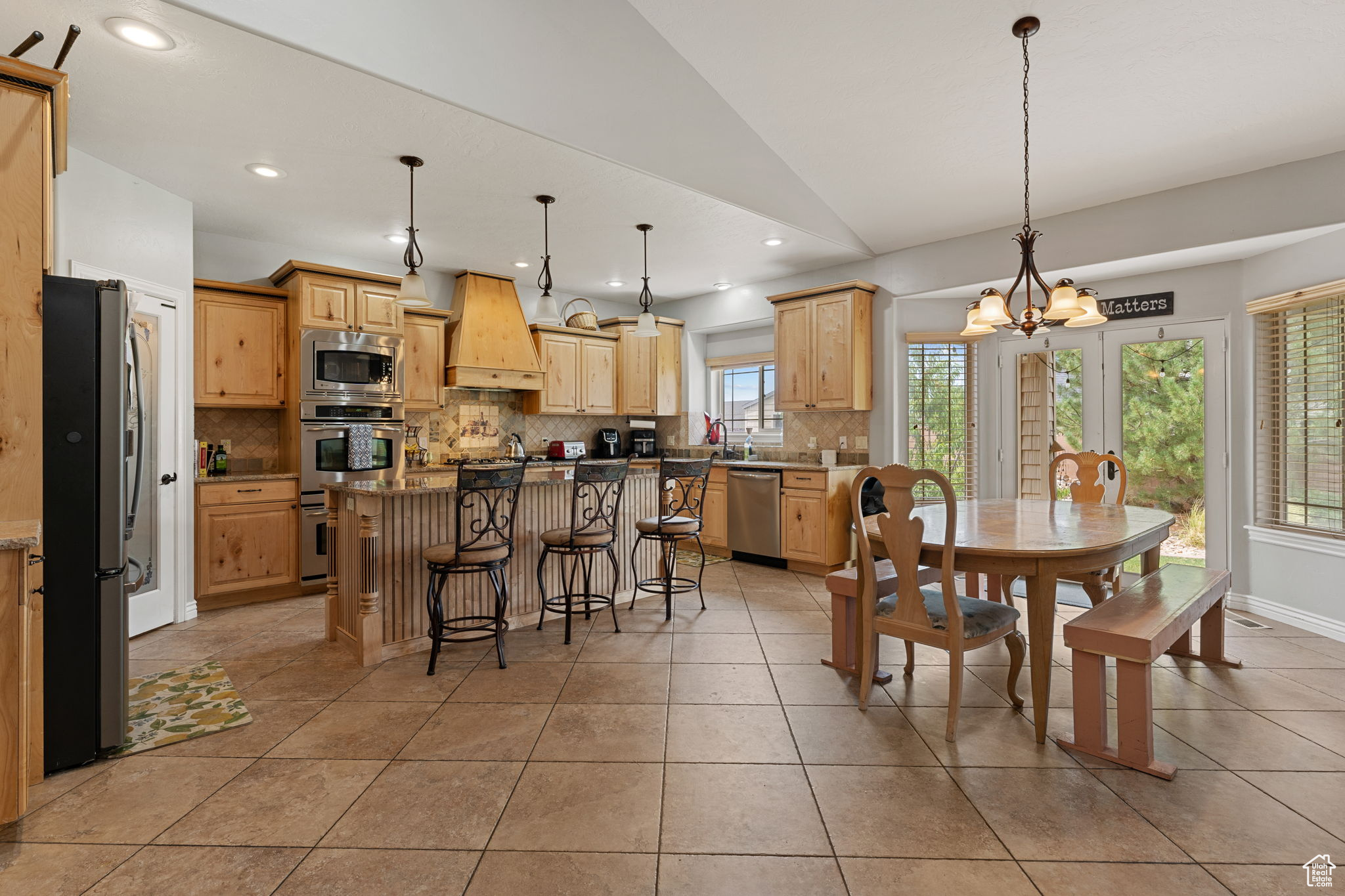 SUNSET CANYON ESTATES - Residential