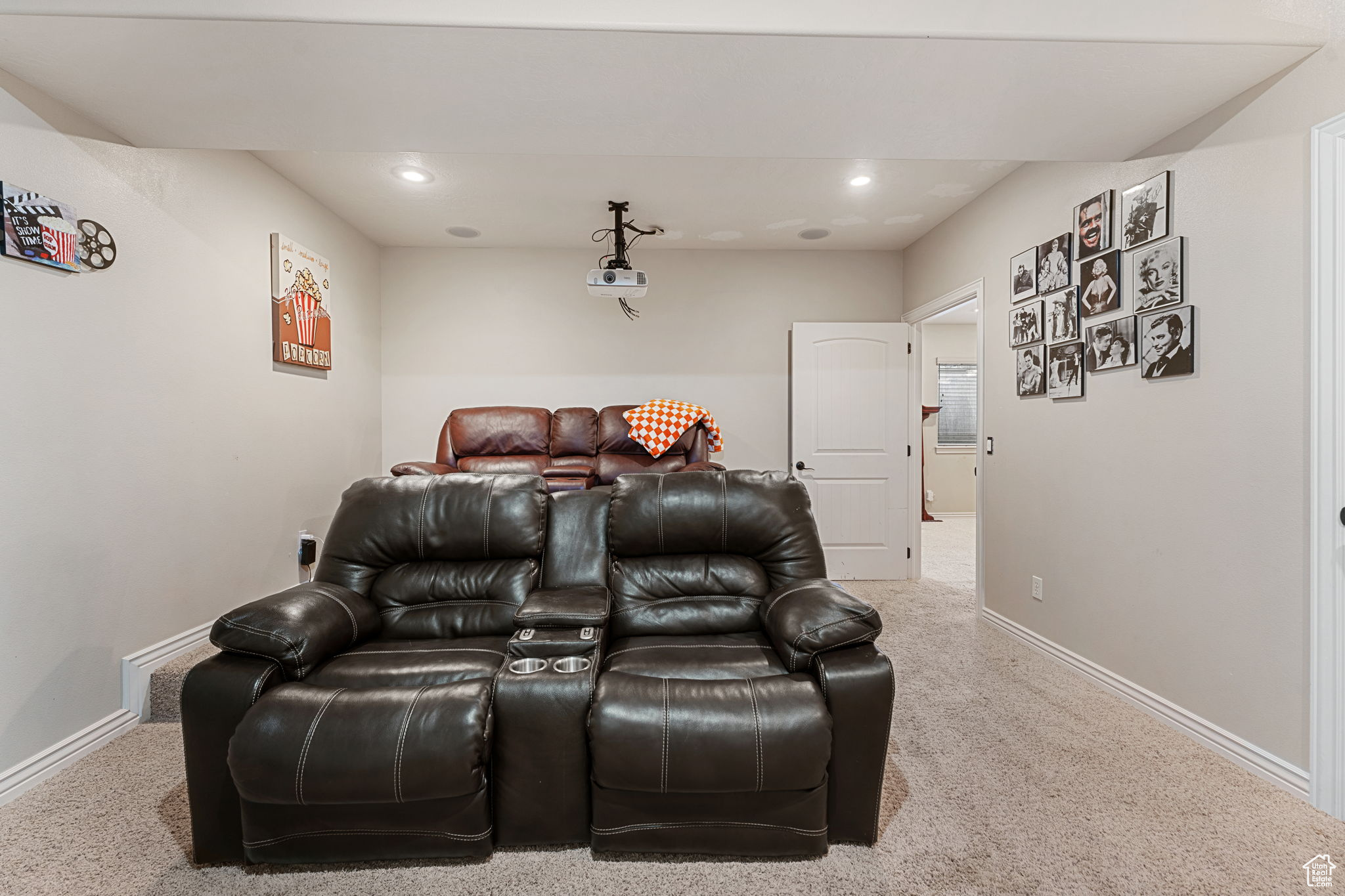 SUNSET CANYON ESTATES - Residential