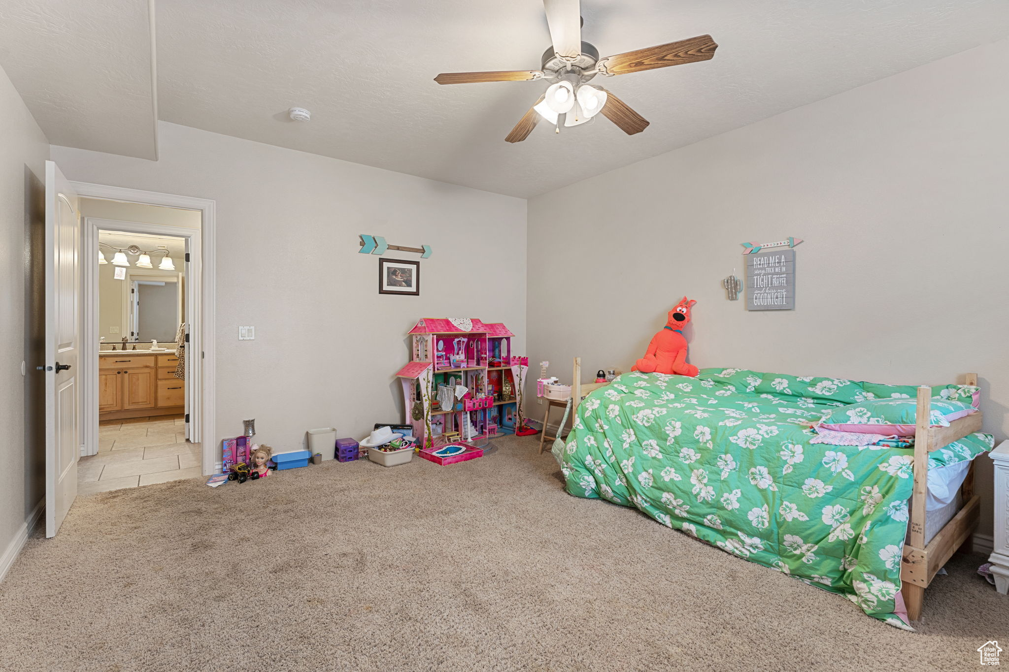 SUNSET CANYON ESTATES - Residential