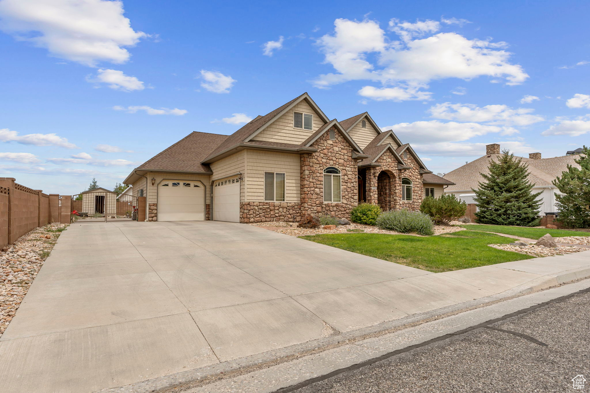 SUNSET CANYON ESTATES - Residential
