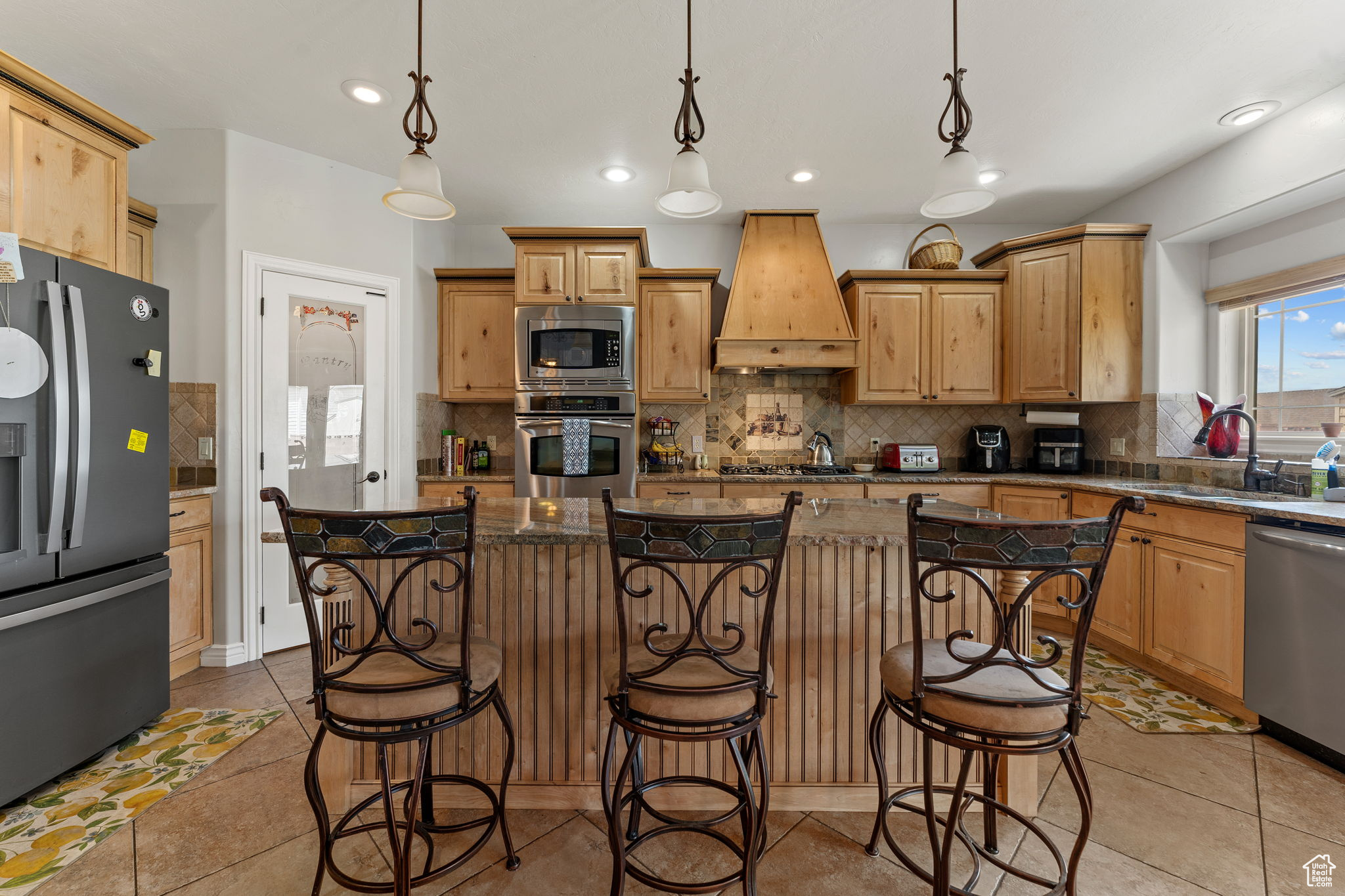 SUNSET CANYON ESTATES - Residential