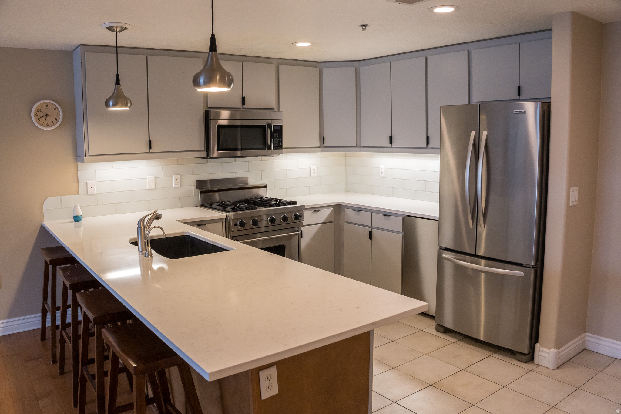 PRESIDENTIAL CLUB - Residential