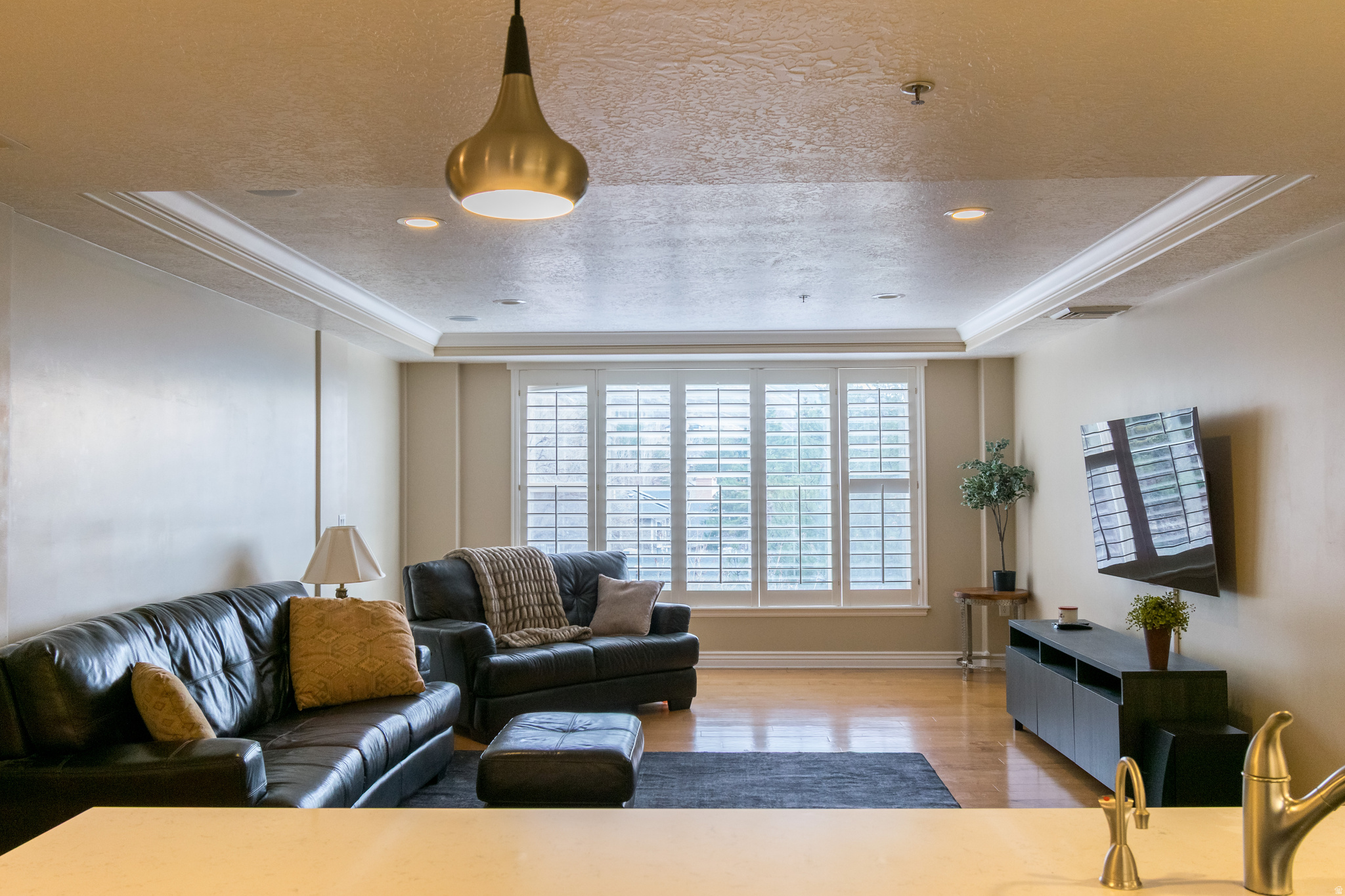 PRESIDENTIAL CLUB - Residential