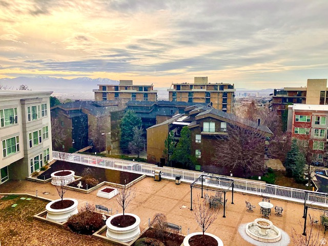 PRESIDENTIAL CLUB - Residential