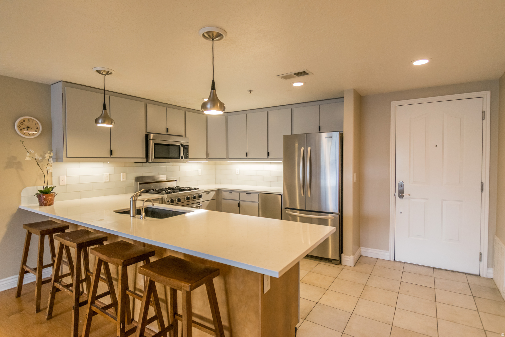 PRESIDENTIAL CLUB - Residential