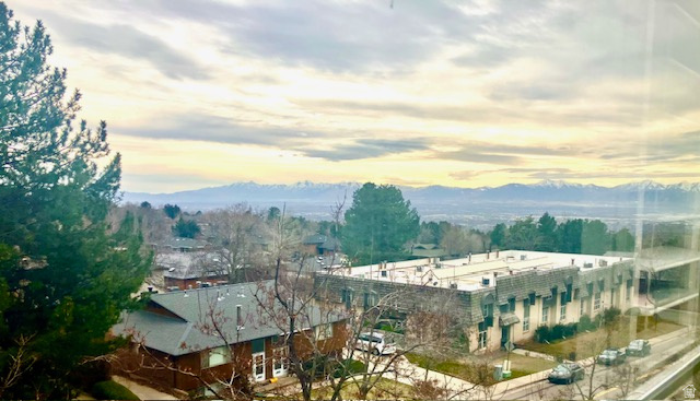 PRESIDENTIAL CLUB - Residential