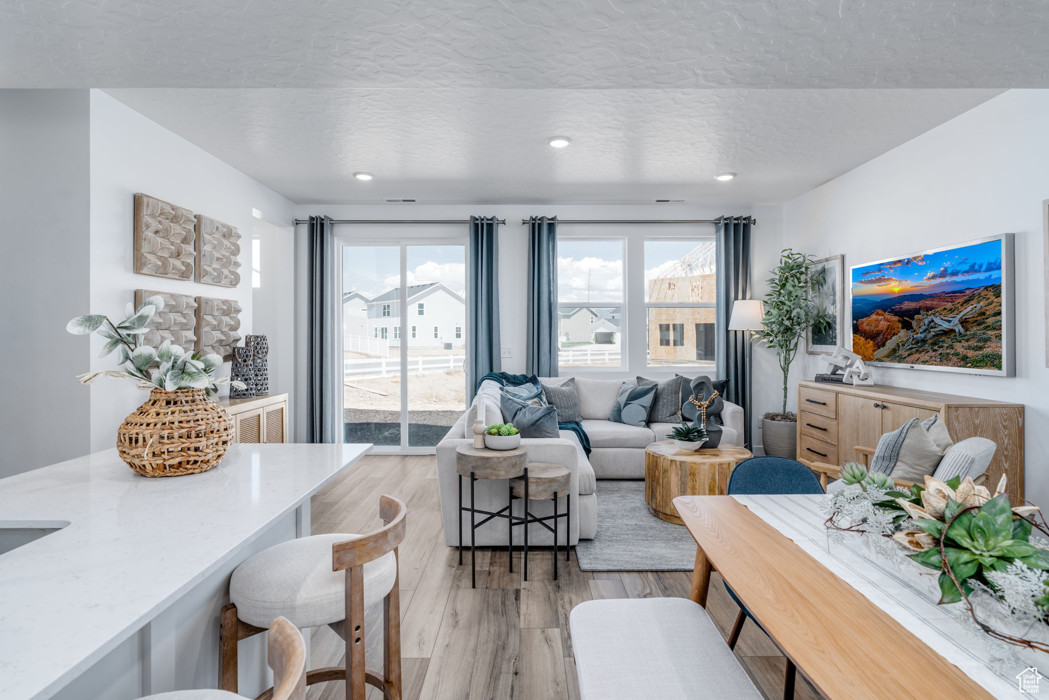 SUMMER SPRINGS - Residential