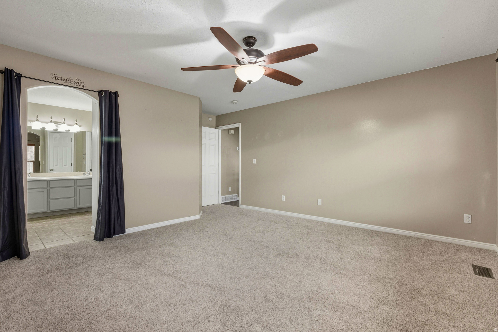 CRISSAM MEADOWS - Residential