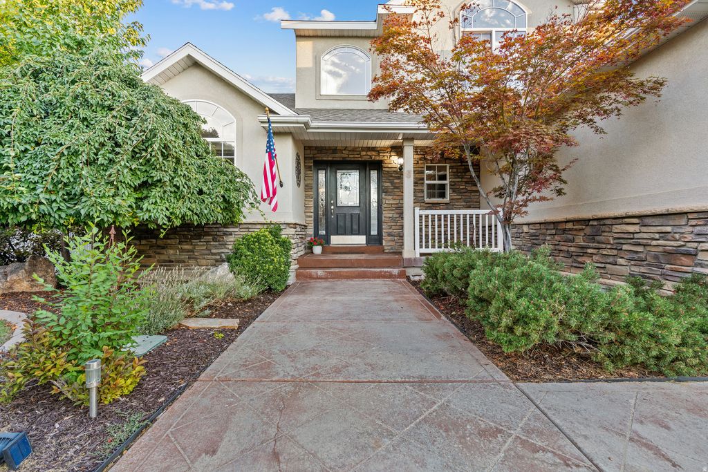Photo of 308 E 1925 S, Clearfield, UT 84015 (MLS # 2128176)
