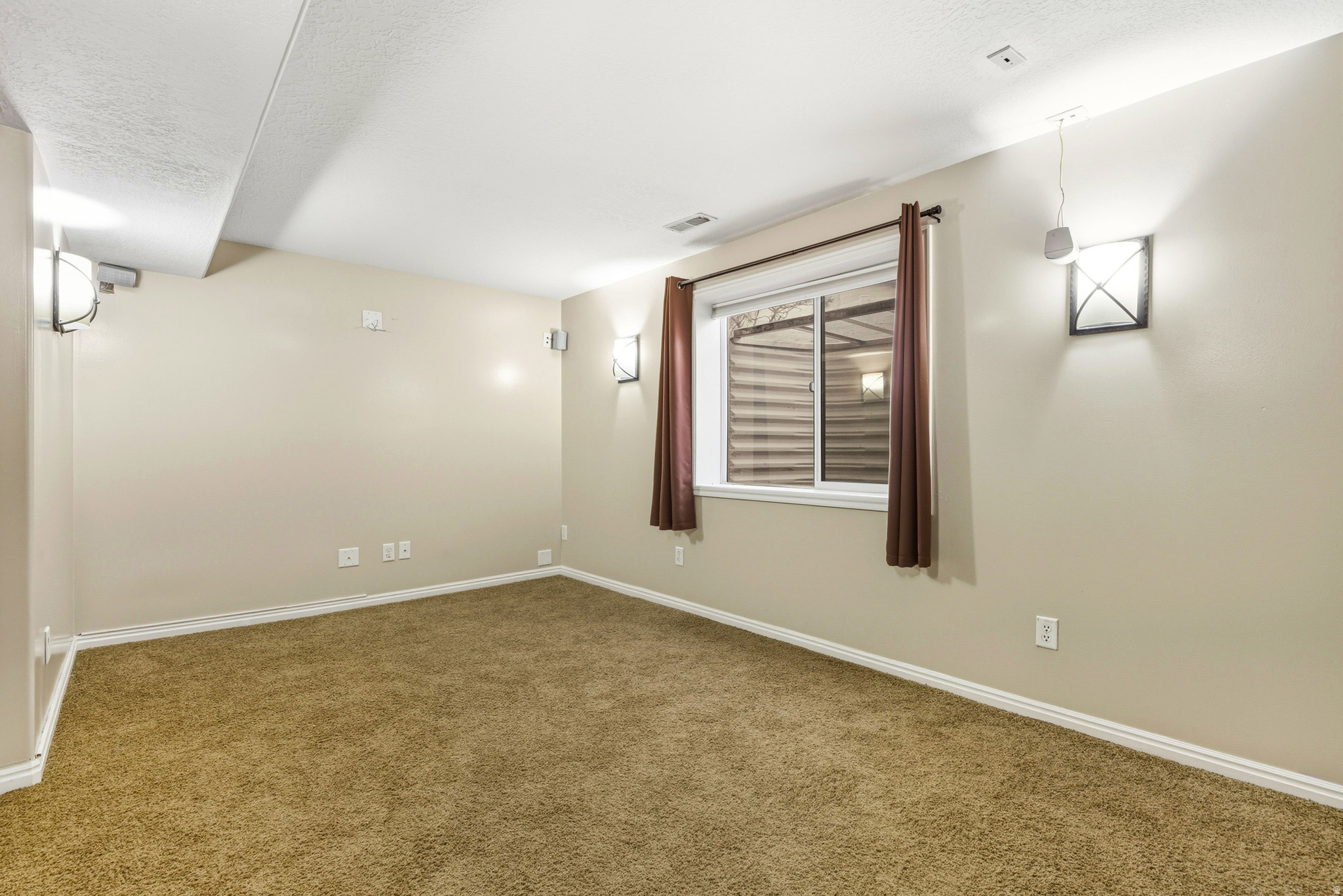 CRISSAM MEADOWS - Residential