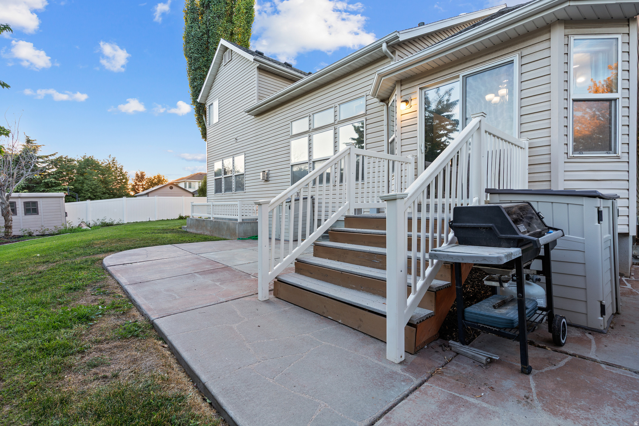 CRISSAM MEADOWS - Residential