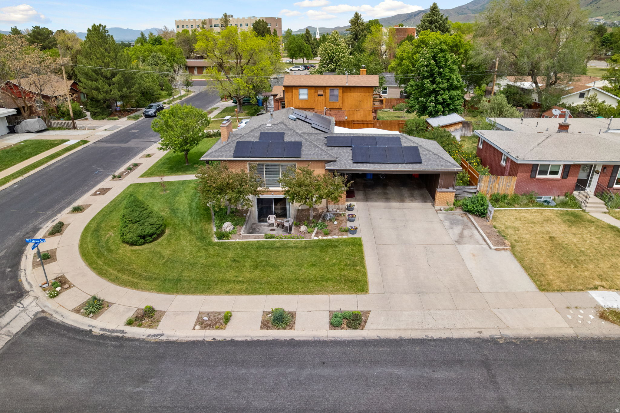 HILLCREST - Residential